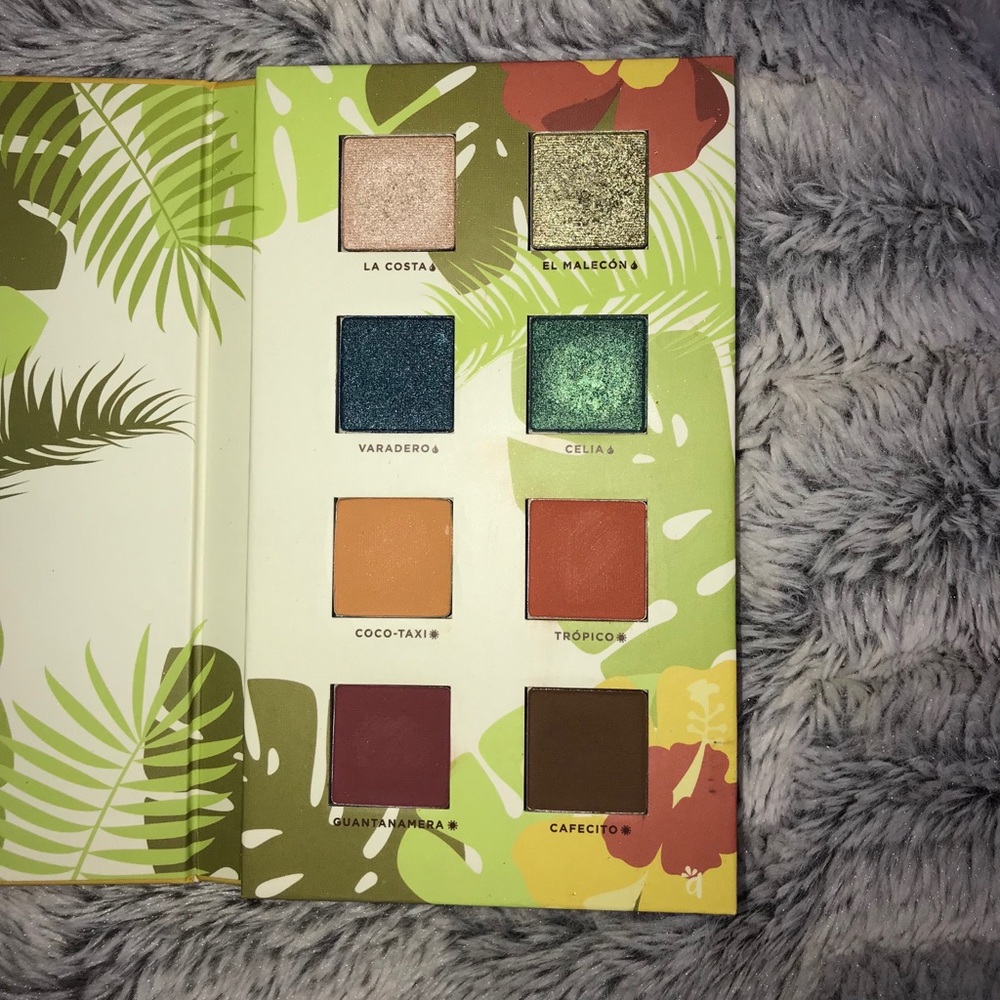 Alamar Eyeshadow Palette